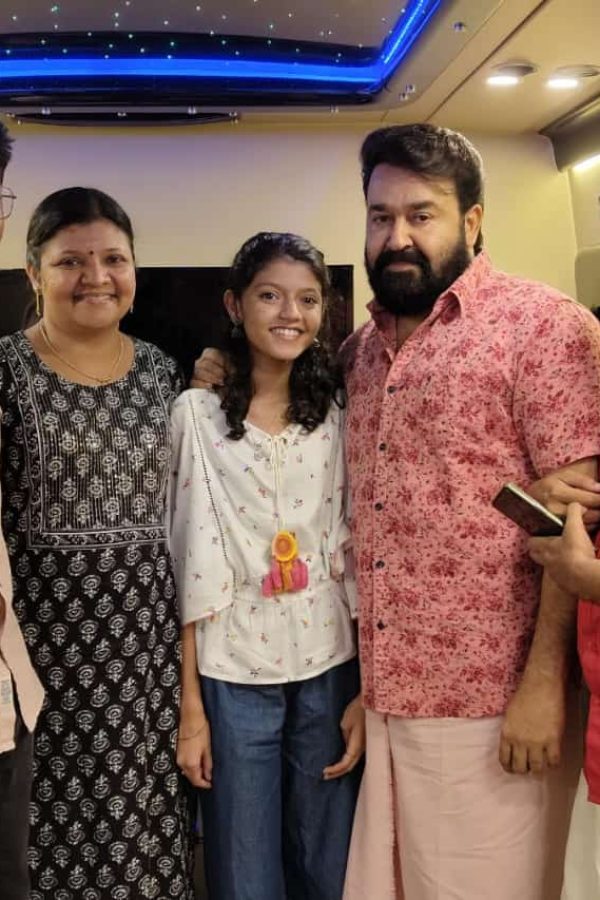 Mohanlal and Dr Sreejith's family